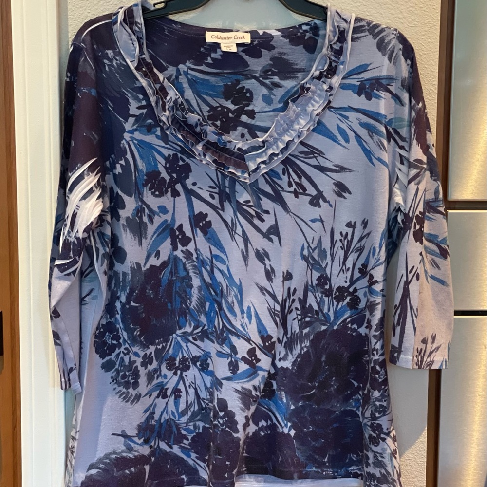 Coldwater Creek 3/4 Sleeve Ruffled Neckline Tee, Size L / 14